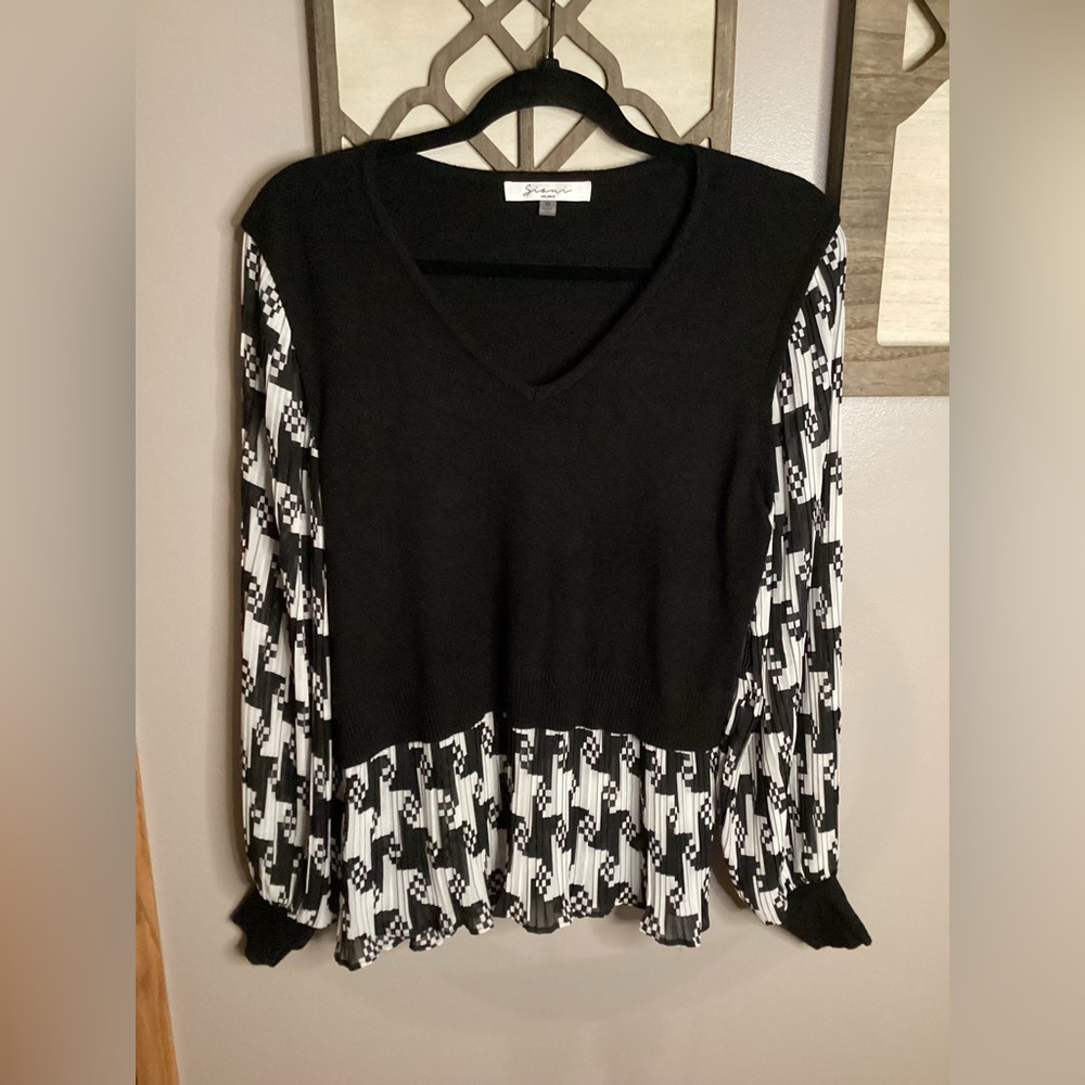Sioni Black and White Houndstooth Blouse